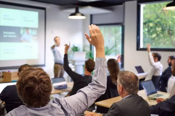 La formation, un investissement gagnant pour les sociétés de conseil et leurs employé·es